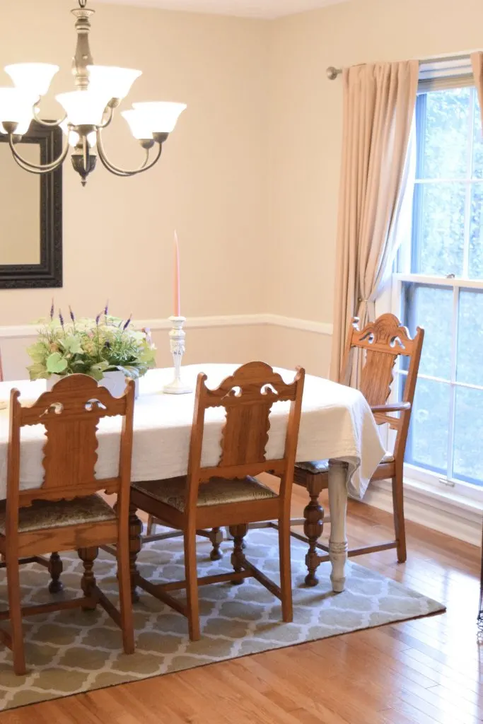 Pure White, by Sherwin Williams, on trim.