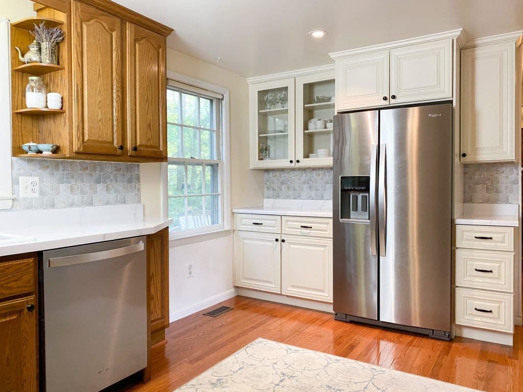 Mixing Oak Cabinets with White Cabinets - After