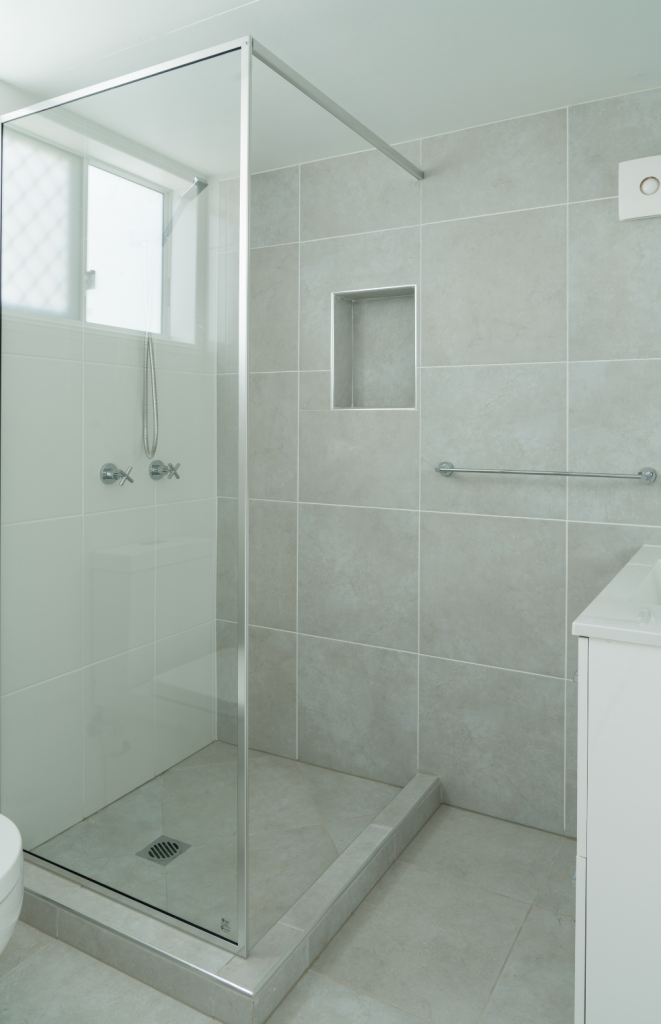 Gray Tile with White Grout