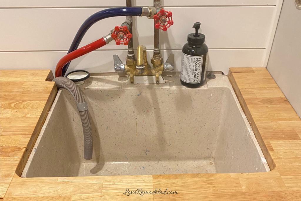 DIY Wood Countertop Laundry Room - sink cutout